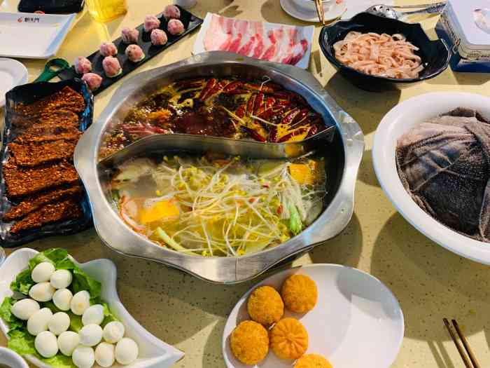 临江门鲜菜老火锅(大学城店)