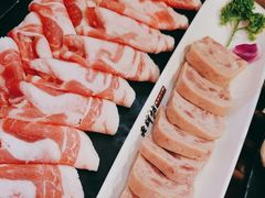 -老牌坊云南鱼豆花火锅(哈西万达店)