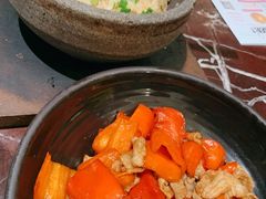 当红小炒肉石锅饭-新白鹿餐厅(爱琴海购物中心店)