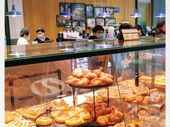 面包甜点陈列柜-巴黎贝甜(大宁国际商业广场店)