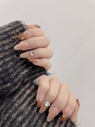 -初NAIL日式美甲美睫沙龙