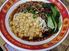 -魔都三兄弟酸辣粉·蘸卤炸串(虹桥万科店)