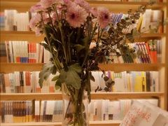 -猫的天空之城概念书店(杭州南宋御街店)