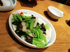 -云海肴·汽锅鸡·云南菜(天山百盛优客店)