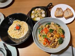 海鲜炒乌冬-Lia Cafe Bar Restaurant松山咖啡屋