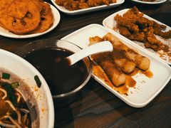 -爆炸头阿姨小四川正宗川味小吃(无任何分店)