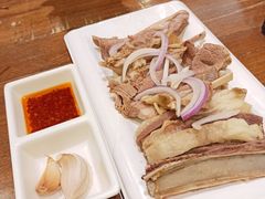 -清真·玛丽亚新疆菜主题餐厅(浙江中路店)