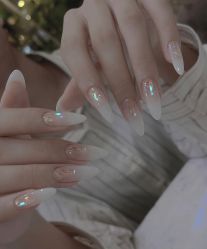 -悦指间美甲美睫