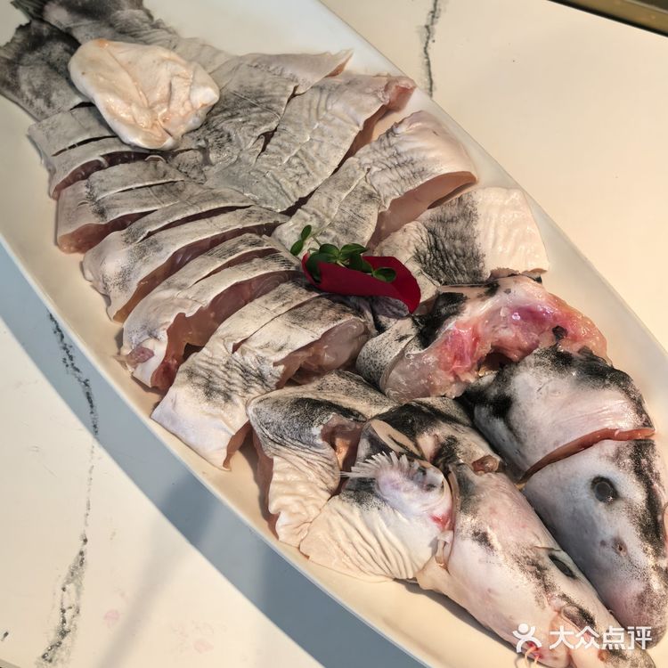这家鱼火锅，一吃难忘！锅底麻辣浓郁，香气扑鼻