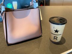 -星巴克臻选(上海合生汇1F店)