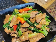 芥兰沙茶炒牛肉-潮十三潮汕砂锅粥(高新四路大都荟店)