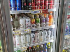 零售区-全家便利店(南峰中心店)