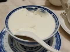 老香港鲜奶冻-香港百合居(LCM置汇旭辉广场店)