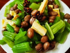 -宝瑞门钉肉饼店