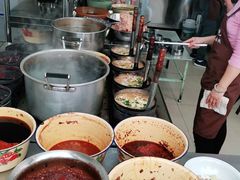 -珀玉莲花白米线店