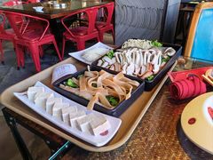 -山城辣妹子重庆火锅(甘露园店)