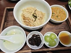 -蟹上黄·蟹黄面·江南糖水(人民广场店)
