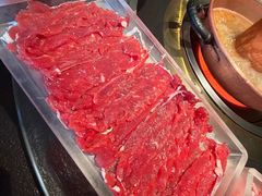 鲜切小黄牛吊龙-菌自由丨野生菌火锅特色庭院餐厅(丽江古城店)