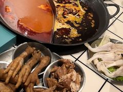 -鹿鸣山草本茶香火锅(园西路店)