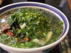 -云阿蛮云南生烫牛肉米线(奉贤路店)