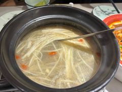 -老火大骨头汤馆