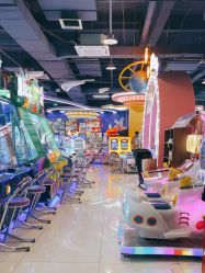 -开心巴士(世纪东方商业广场店)