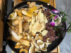 -一朵菌·野生菌探索家火锅(南亚店)