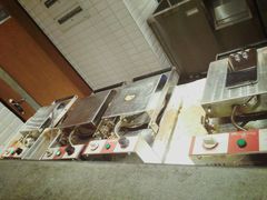 -万利隆·活力烘焙(人民路店)