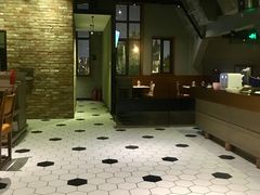 -LENBACH兰巴赫西餐啤酒坊(大连东港店)