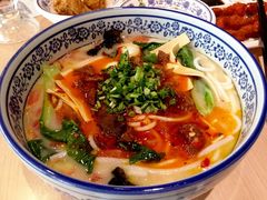 -蒙自源过桥米线(红谷滩万达店)