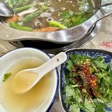 这家店 每次空肚子来 吃撑扶墙走出店 
