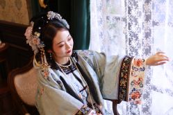 -一揽芳华汉服旗袍体验馆(拙政园店)