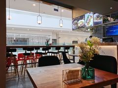 -POKEE VIA&Brunch·维娅(重庆来福士店)