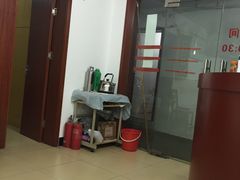 -郏芬芬扦脚服务部(新闸路店)