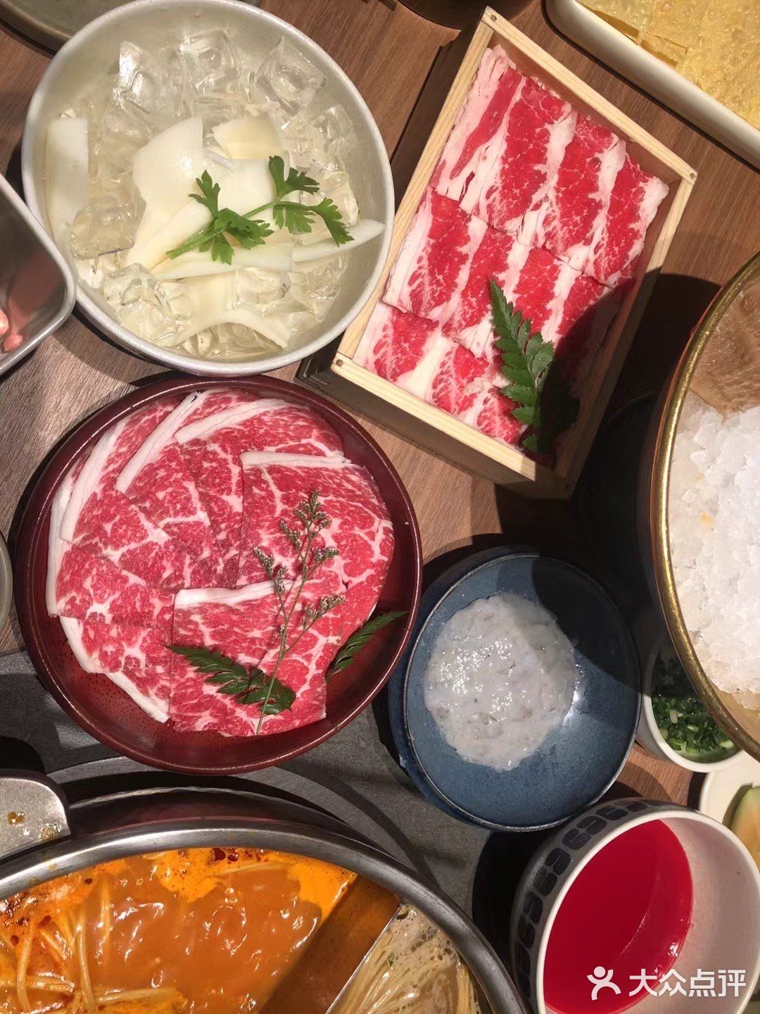 今天火锅吃撑了，超满足