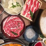 今天火锅吃撑了，超满足