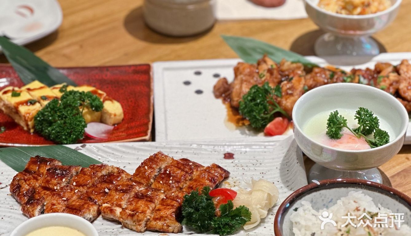 今天我终于实现鳗鱼自由啦！前段时间被各种鳗鱼饭馋到不行