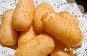 Crispy Glazed Red Sugar Rice Balls