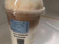 太妃榛香厚乳拿铁-瑞幸咖啡(经四路万达写字楼店)