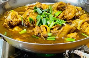 Chicken Pot with Small Rooster