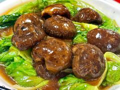 花菇扒菜胆-津津菜馆(绝没分店)