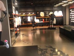 -NIKE(青岛四方利群店)