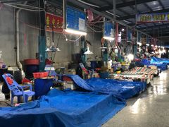 -霞涌市场海鲜摆卖区