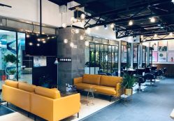 -FRIDAY星期五专业美发沙龙