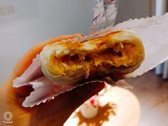 蛋黄肉松月饼-长发西饼(临顿路店)