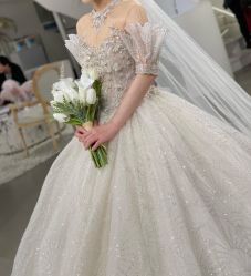 -艾米丽婚纱礼服