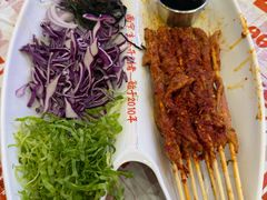 -威记烧嘢·南宁烧烤·超级生牛(绿地店)