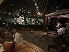 -三亚艾迪逊酒店·海滩烧烤 BARBACOA·现场乐队·浪漫晚餐·烧烤海鲜