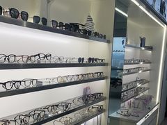 -视野联行眼镜·蔡司·尼康战略合作店(城西银泰店)