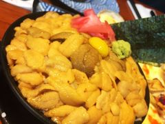 三色海胆饭-魔丼屋(日月光店)